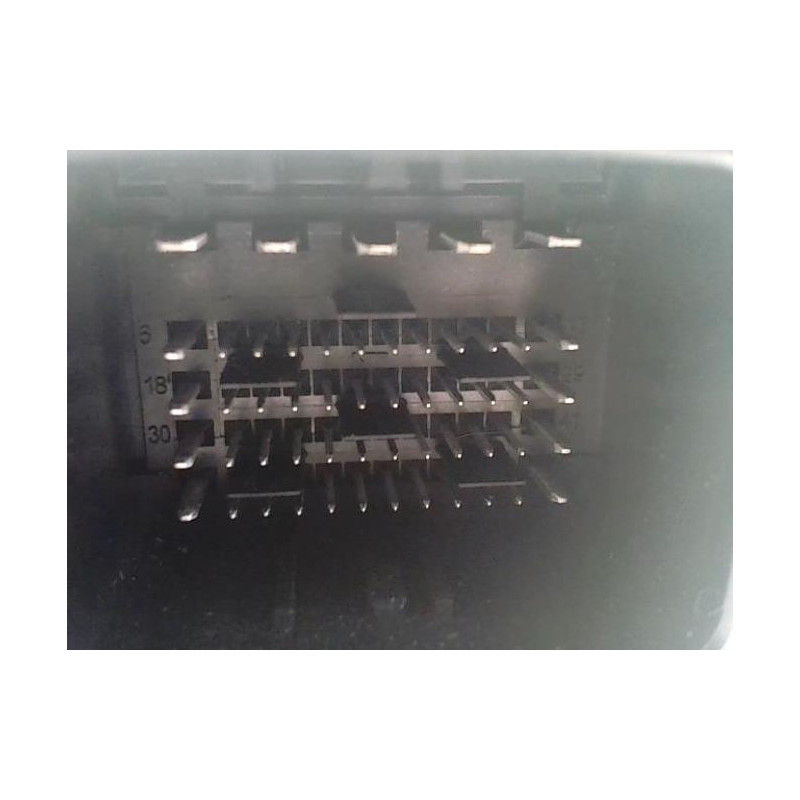 Calculateur moteur PEUGEOT 208 1 PHASE 1 d’occasion