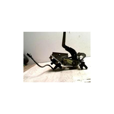 Pedalier d'embrayage FORD FIESTA 6 PHASE 1 d’occasion
