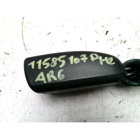 Attache ceinture arriere gauche PEUGEOT 107 PHASE 2 d’occasion