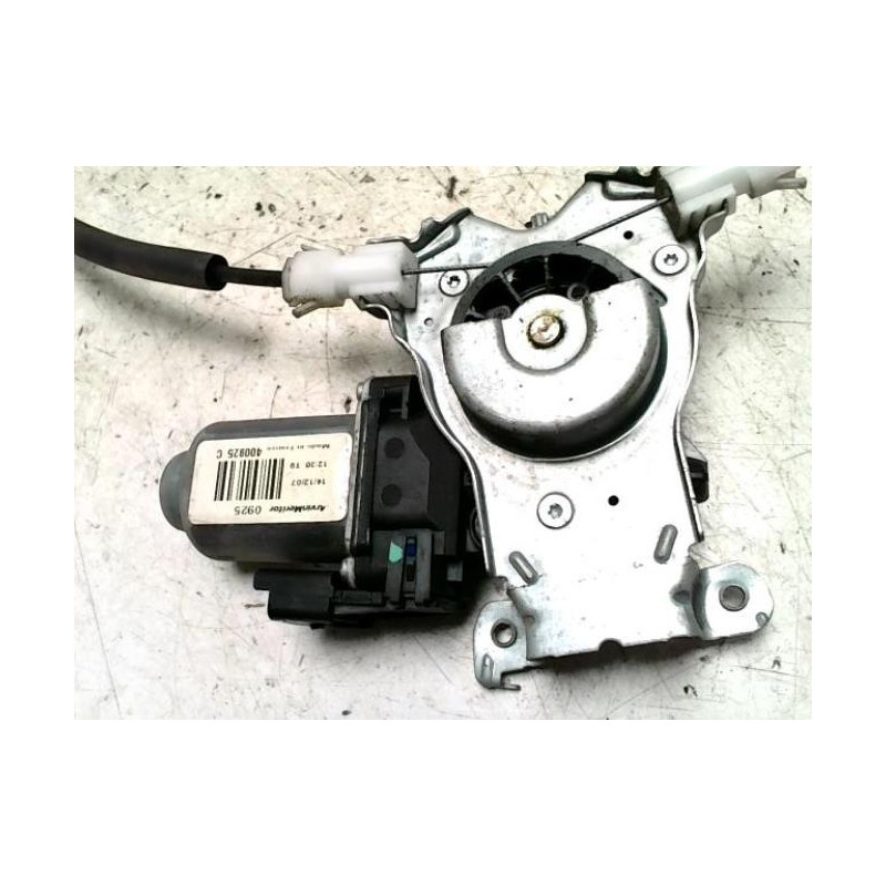 Leve vitre electrique avant gauche NISSAN NOTE 1 PHASE 1 d’occasion
