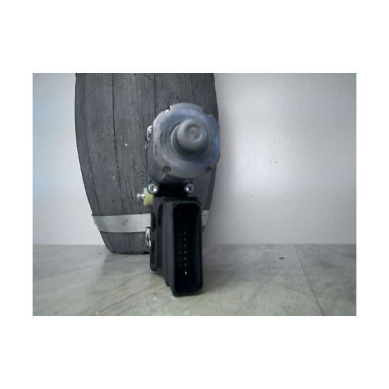 Moteur leve vitre arriere droit VOLKSWAGEN GOLF PLUS PHASE 1 d’occasion