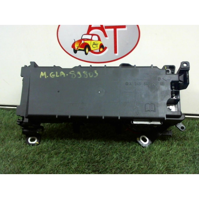 Porte fusible MERCEDES CLASSE GLA (X156) d’occasion