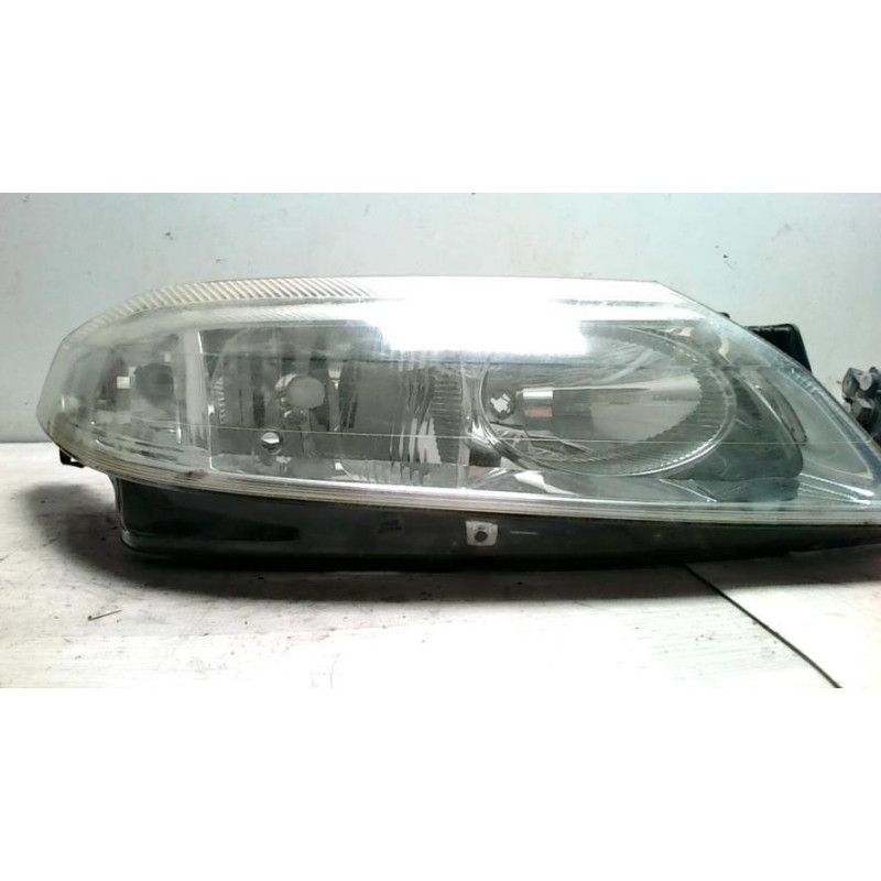 Optique avant principal droit (feux)(phare) RENAULT LAGUNA 2 PHASE 1 BREAK d’occasion
