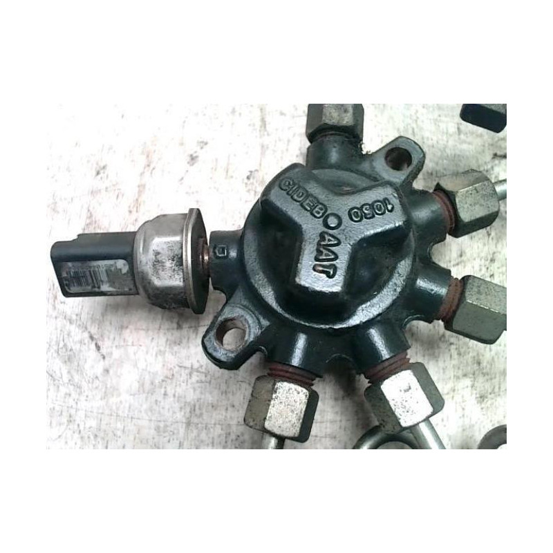 Rampe injection RENAULT MODUS PHASE 1 d’occasion