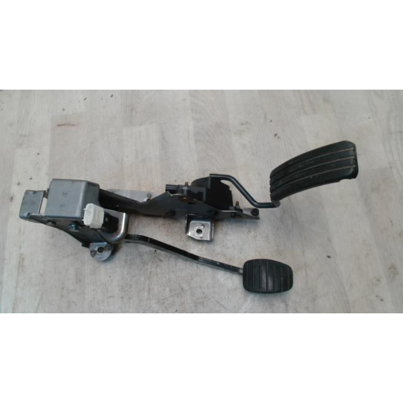 Pedalier RENAULT GRAND MODUS PHASE 2 d’occasion