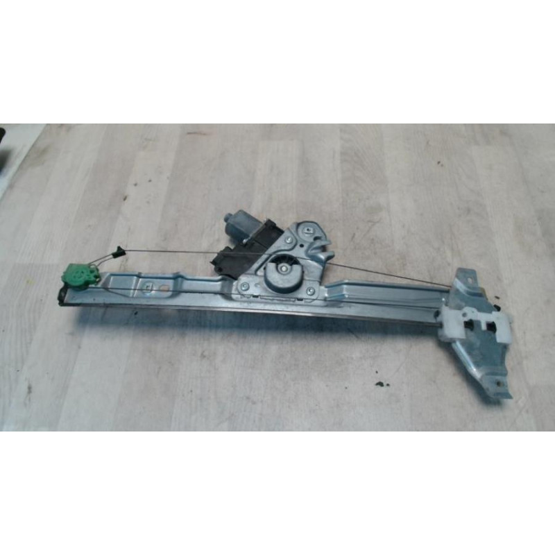 Leve vitre electrique avant gauche PEUGEOT 308 1 SW PHASE 1 BREAK d’occasion