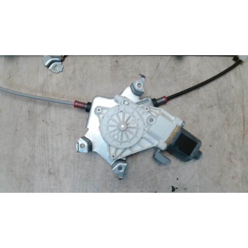 Leve vitre electrique avant gauche NISSAN MICRA 3 PHASE 3 d’occasion