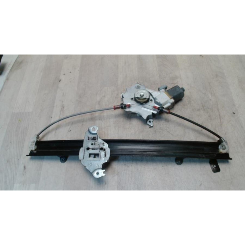 Leve vitre electrique avant gauche NISSAN MICRA 3 PHASE 3 d’occasion