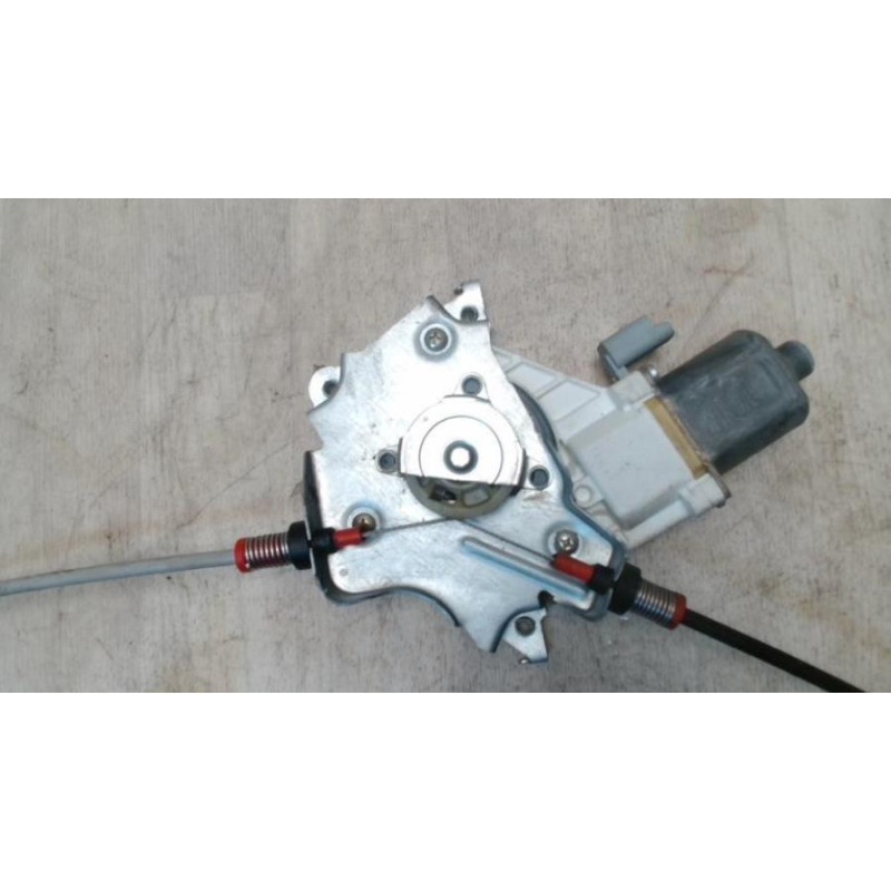 Leve vitre electrique avant gauche NISSAN MICRA 3 PHASE 3 d’occasion