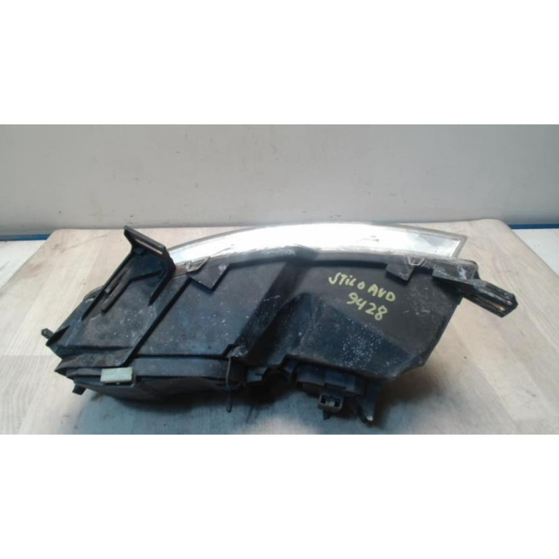 Optique avant principal droit (feux)(phare) FIAT STILO d’occasion