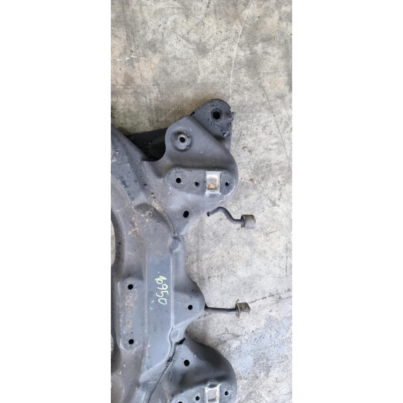 Berceau avant SUZUKI SWIFT 4 d’occasion