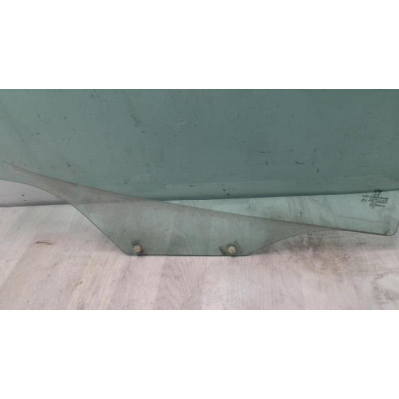 Vitre arriere droit PEUGEOT 207 PHASE 1 d’occasion