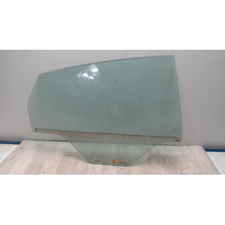 Vitre arriere droit FORD FIESTA 6 PHASE 1 d’occasion