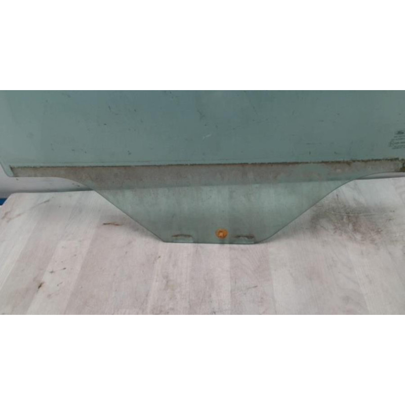 Vitre arriere droit FORD FIESTA 6 PHASE 1 d’occasion