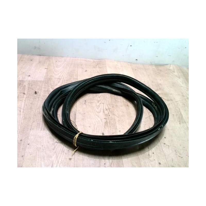 Joint de coffre FORD FIESTA 6 PHASE 1 d’occasion