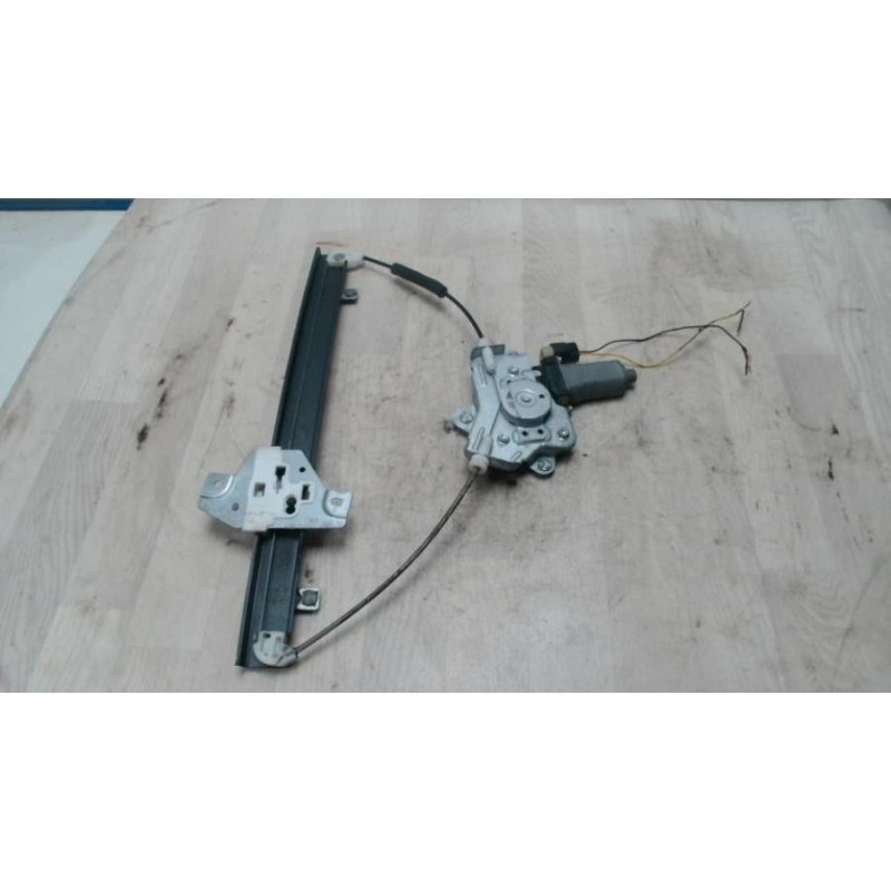 Leve vitre electrique avant droit KIA PICANTO 1 PHASE 1 d’occasion
