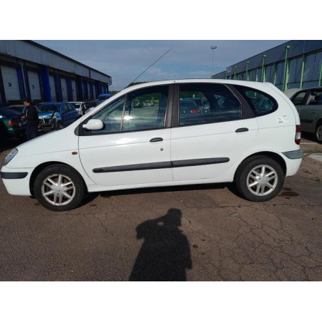 Aile avant droit RENAULT SCENIC 1 PHASE 2 d’occasion