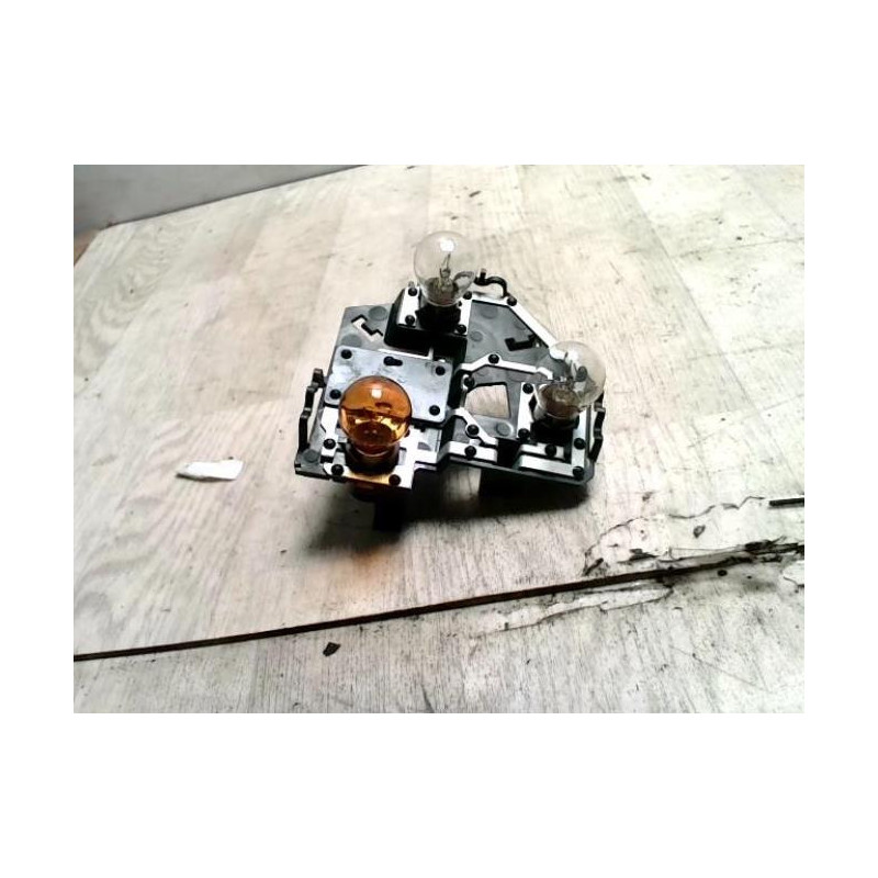 Platine feu arriere droit PEUGEOT 206+ d’occasion