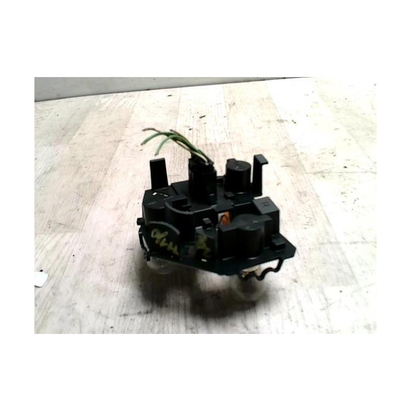 Platine feu arriere droit PEUGEOT 206+ d’occasion