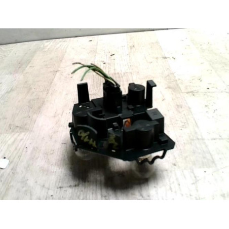 Platine feu arriere droit PEUGEOT 206+ d’occasion