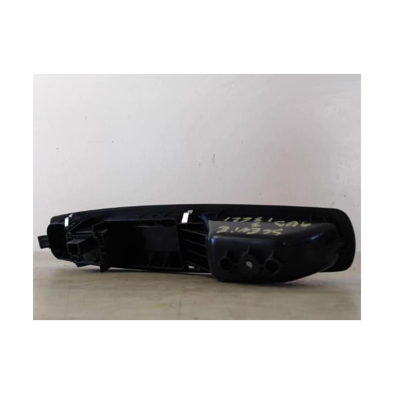 Interrupteur de leve vitre avant droit RENAULT GRAND SCENIC 3 PHASE 1 d’occasion