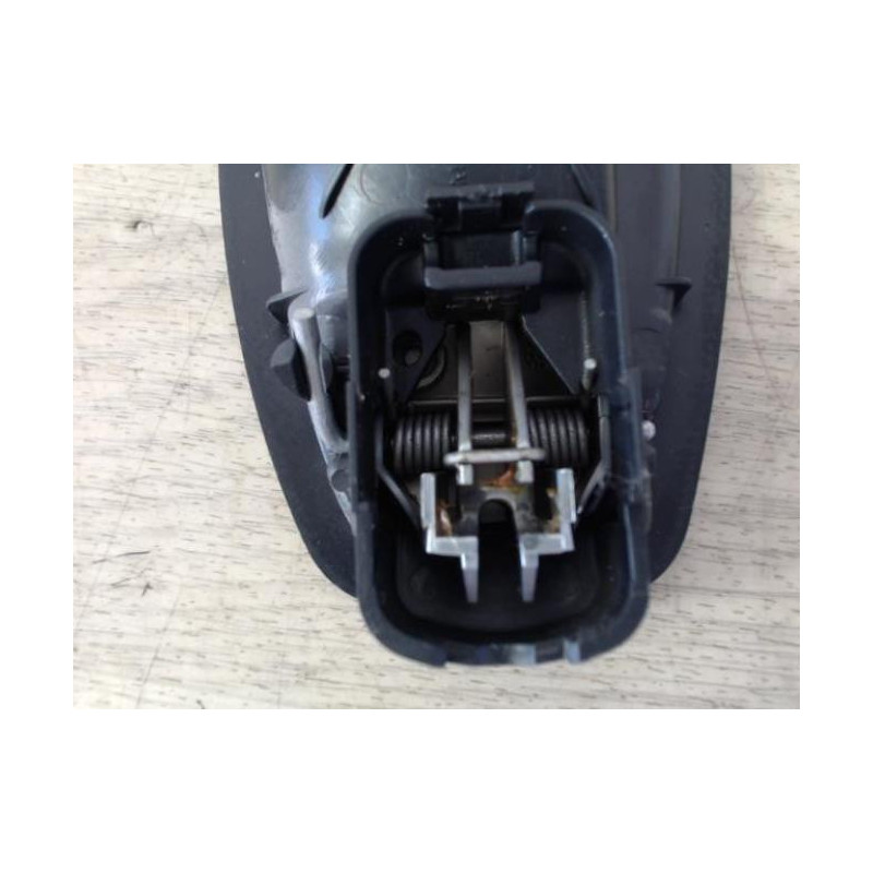 Poignee interieur avant droit RENAULT GRAND SCENIC 3 PHASE 1 d’occasion