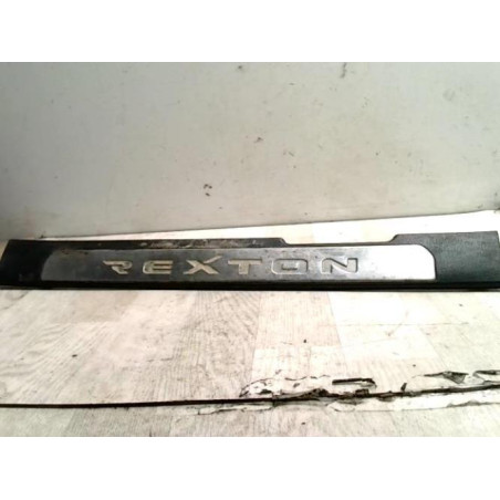 Baguette de porte avant gauche SSANGYONG REXTON 1 PHASE 1 d’occasion