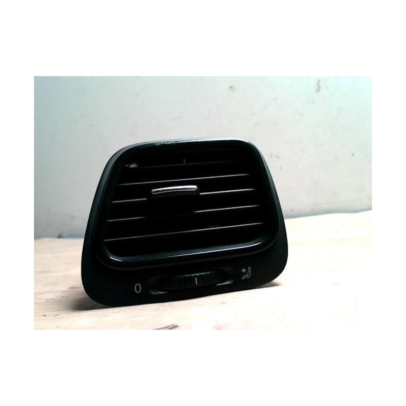 Aerateur tableau de bord avant gauche VOLKSWAGEN SCIROCCO 3 PHASE 1 COUPE d’occasion