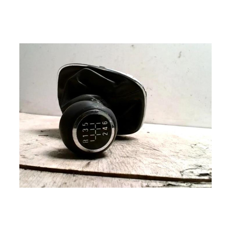 Soufflet de levier de vitesse OPEL CORSA D PHASE 1 d’occasion