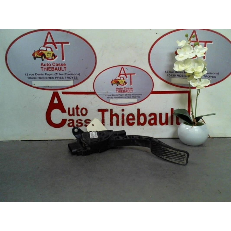 Pedalier d'accelerateur FORD FIESTA VI d’occasion