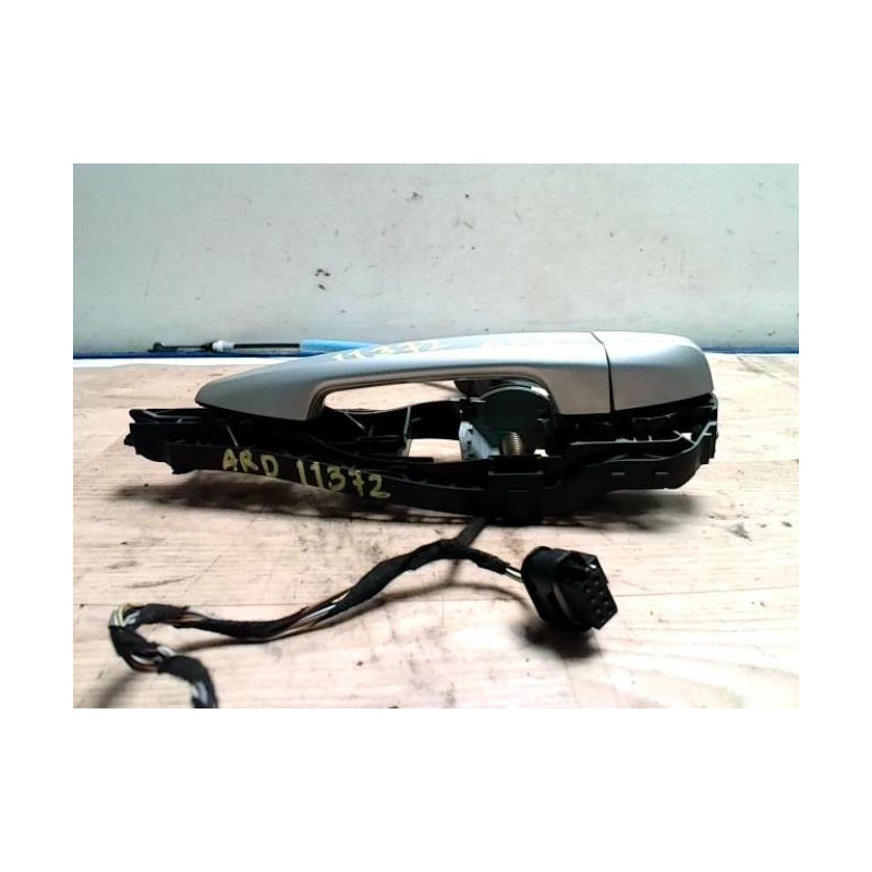 Poignee porte arriere droit BMW X1 F48 PHASE 1 d’occasion