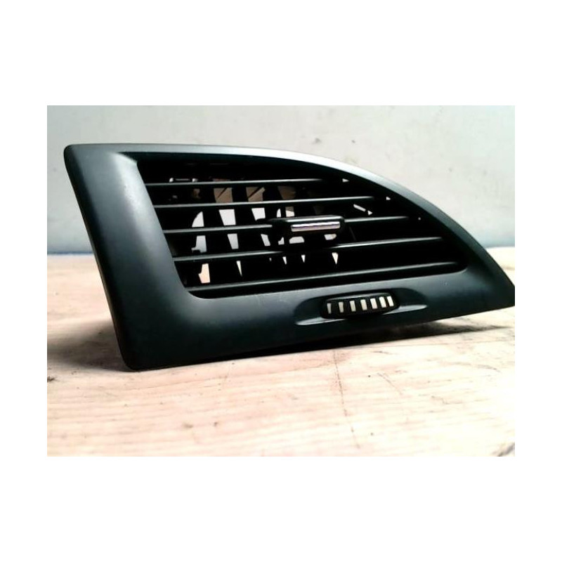 Aerateur tableau de bord avant gauche RENAULT MEGANE 3 PHASE 1 d’occasion