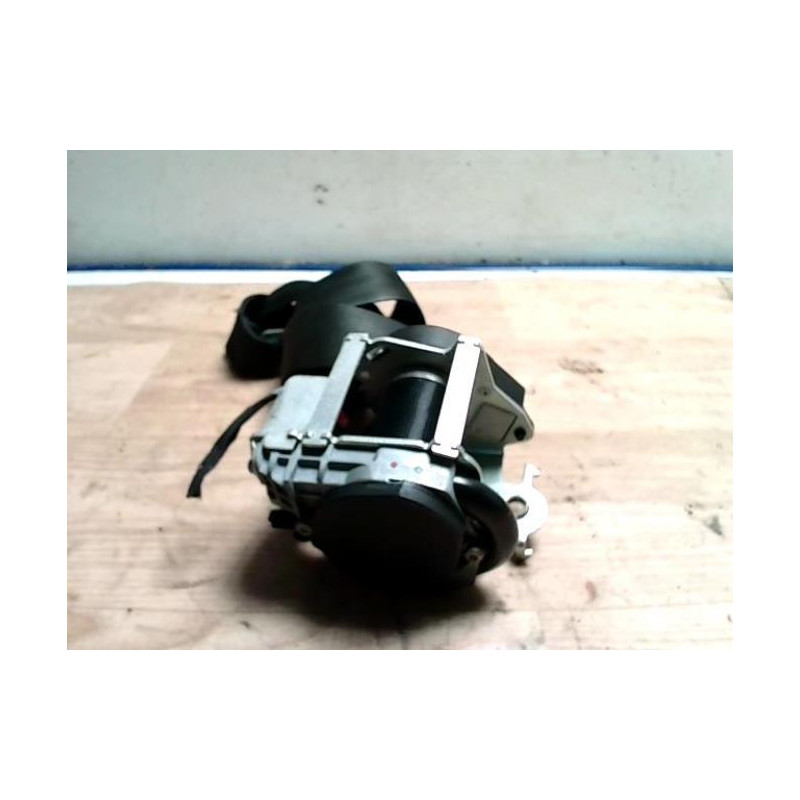 Ceinture avant droit RENAULT MEGANE 3 PHASE 1 d’occasion
