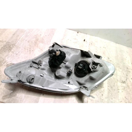 Optique avant principal droit (feux)(phare) TOYOTA COROLLA VERSO 1 d’occasion