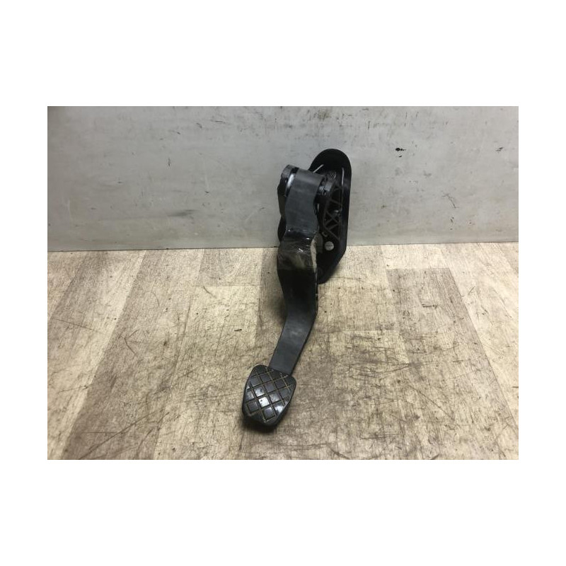 Pedalier d'embrayage VOLKSWAGEN POLO 6 PHASE 1 d’occasion