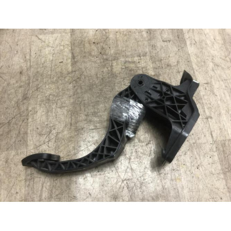 Pedalier d'embrayage VOLKSWAGEN POLO 6 PHASE 1 d’occasion