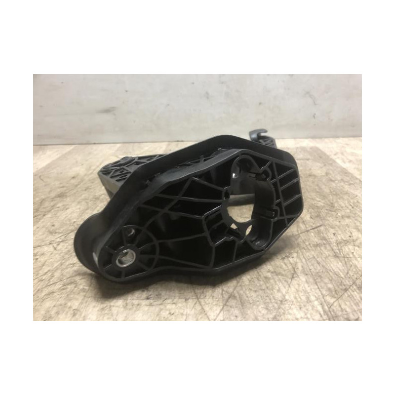 Pedalier d'embrayage VOLKSWAGEN POLO 6 PHASE 1 d’occasion