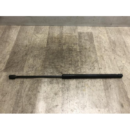 Verin de coffre VOLKSWAGEN POLO 6 PHASE 1 d’occasion