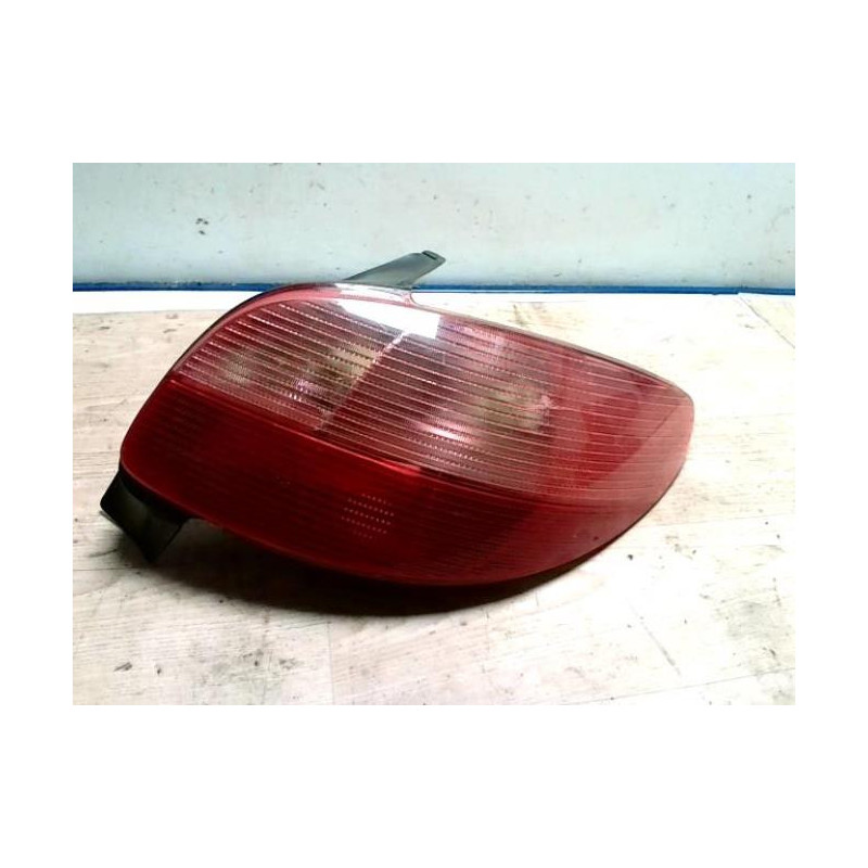 Feu arriere principal droit (feux) RENAULT SCENIC 3 PHASE 1 d’occasion