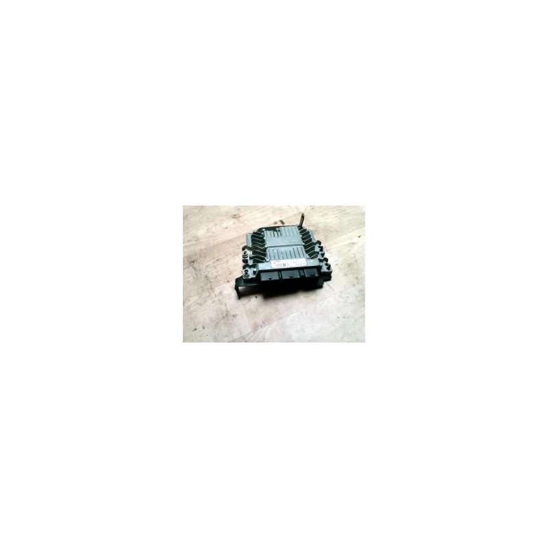 Calculateur moteur RENAULT GRAND SCENIC 2 PHASE 2 d’occasion