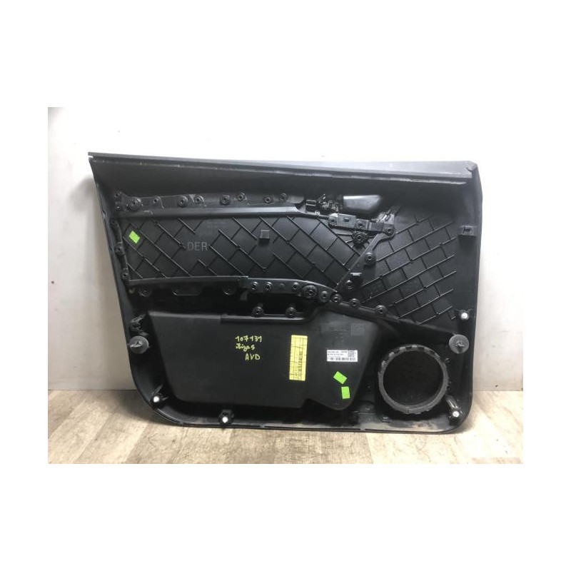 Panneau de porte avant droit SEAT IBIZA 5 d’occasion