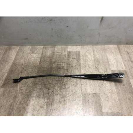 Bras essuie glace avant droit VOLKSWAGEN POLO 5 PHASE 1 d’occasion