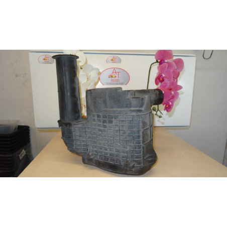 Boitier filtre a air RENAULT CLIO 1 PH2 BERLINE CHIPIE d’occasion