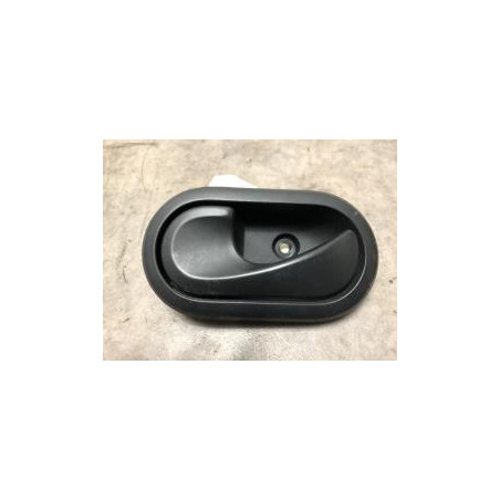 Poignee interieur avant gauche DACIA SANDERO 1 d’occasion