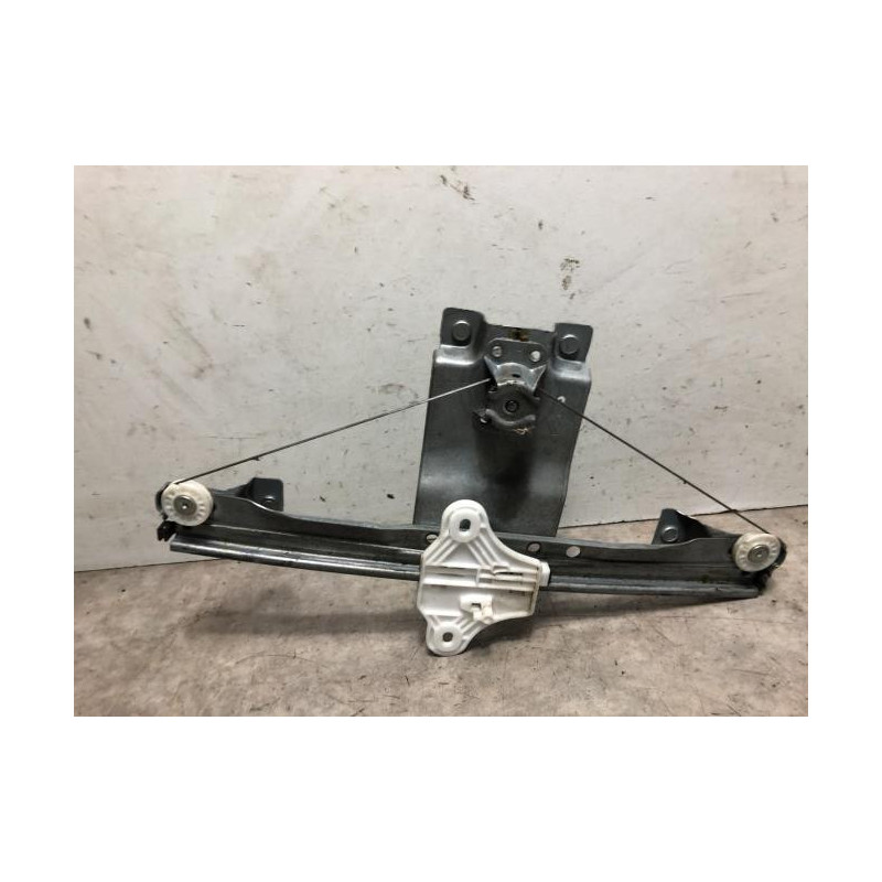Leve vitre mecanique arriere droit RENAULT CLIO 4 PHASE 1 d’occasion