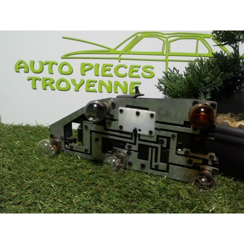 Platine feu arriere droit PEUGEOT 406 PHASE 1 d’occasion
