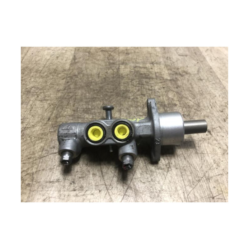 Maitre cylindre (freinage) RENAULT TWINGO 2 PHASE 2 d’occasion