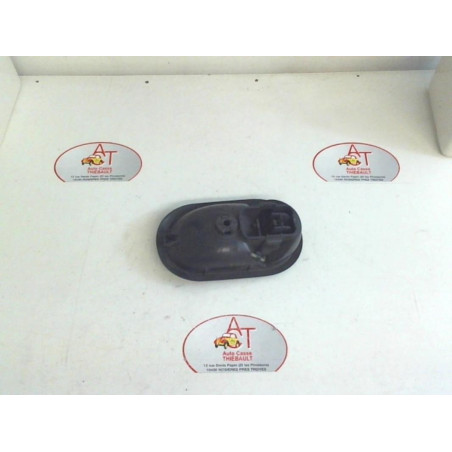 Poignee interieur avant droit RENAULT SCENIC II PHASE 1 d’occasion