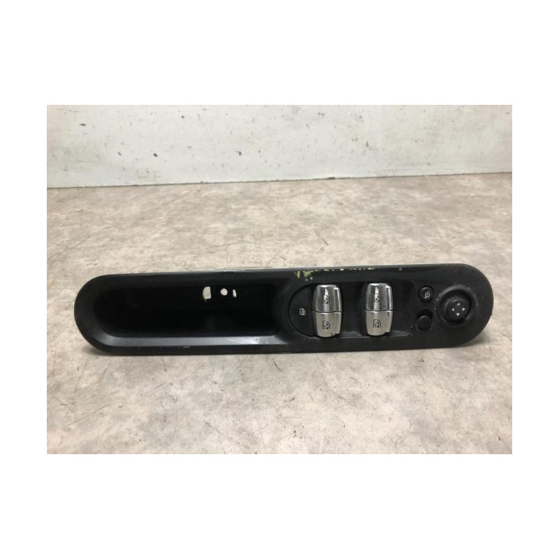 Interrupteur de leve vitre avant gauche MINI MINI 3 F54 CLUBMAN PHASE 1 BREAK d’occasion