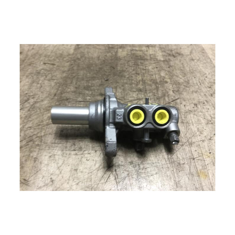 Maitre cylindre (freinage) RENAULT CLIO 5 d’occasion